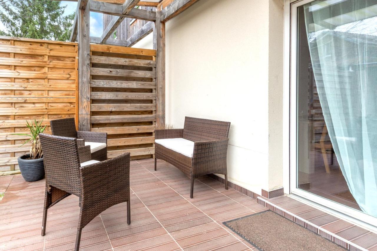 Le Duplex Chessy - 15Min From Disneyland - 2 Private Parkings - Garden - Kingsize & Queensize Bed - Supermarket Behind The House Buitenkant foto