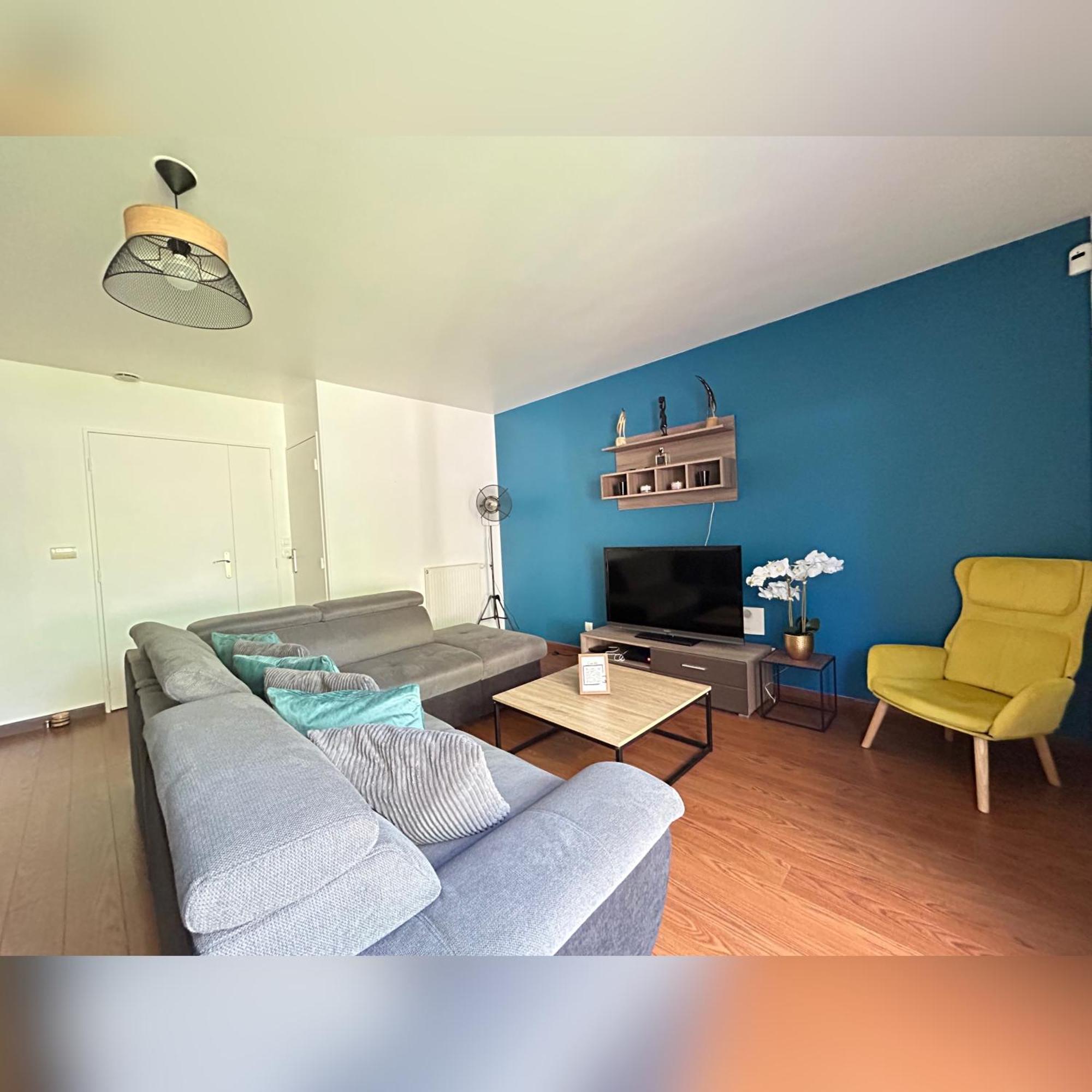 Le Duplex Chessy - 15Min From Disneyland - 2 Private Parkings - Garden - Kingsize & Queensize Bed - Supermarket Behind The House Buitenkant foto